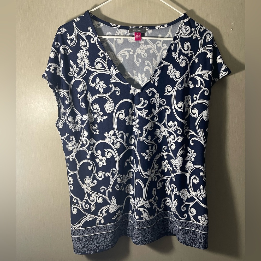 Vince Camuto Navy Blue & White Floral Scroll V-Neck Blouse